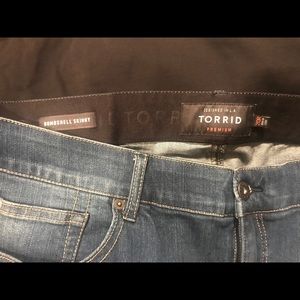 Torrid bombshell skinny jeans size 20R